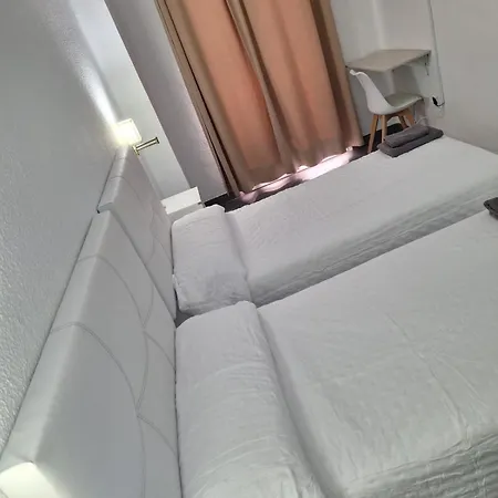 게스트하우스 호스탈 라 에르미타 2*