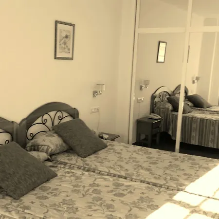 Гостьовий будинок La Ermita Нерха