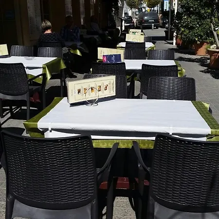 La Ermita Πανσιόν 2*