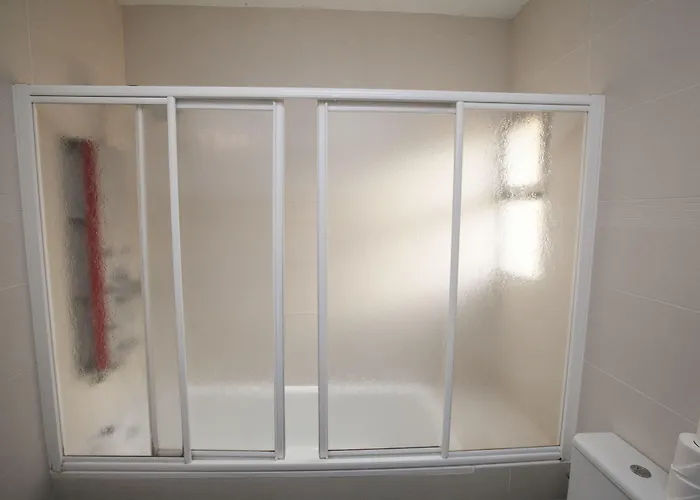 호스탈 라 에르미타 2*